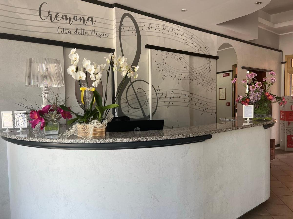 Albergo Visconti Κρεμόνα Εξωτερικό φωτογραφία