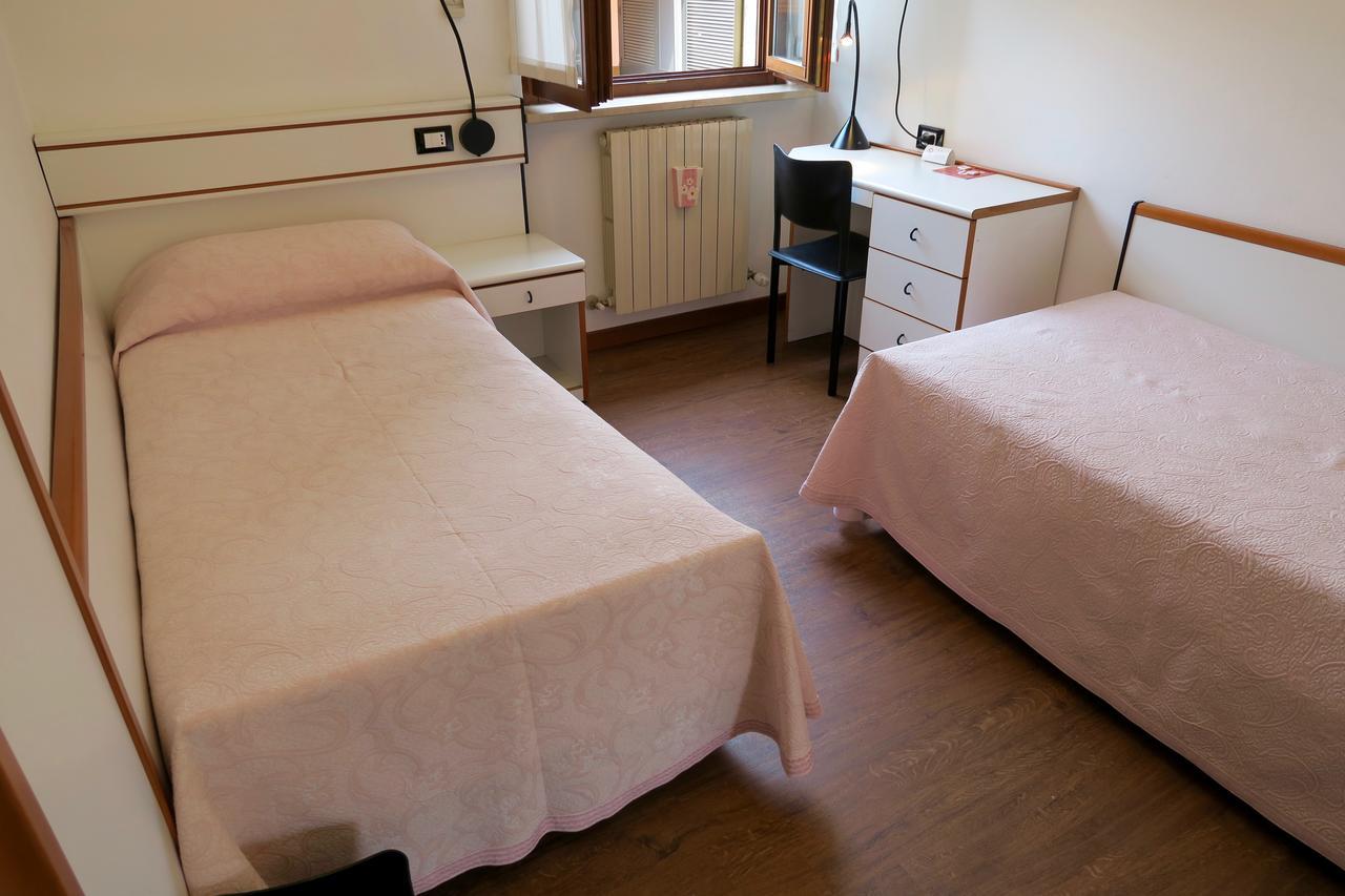 Albergo Visconti Κρεμόνα Εξωτερικό φωτογραφία